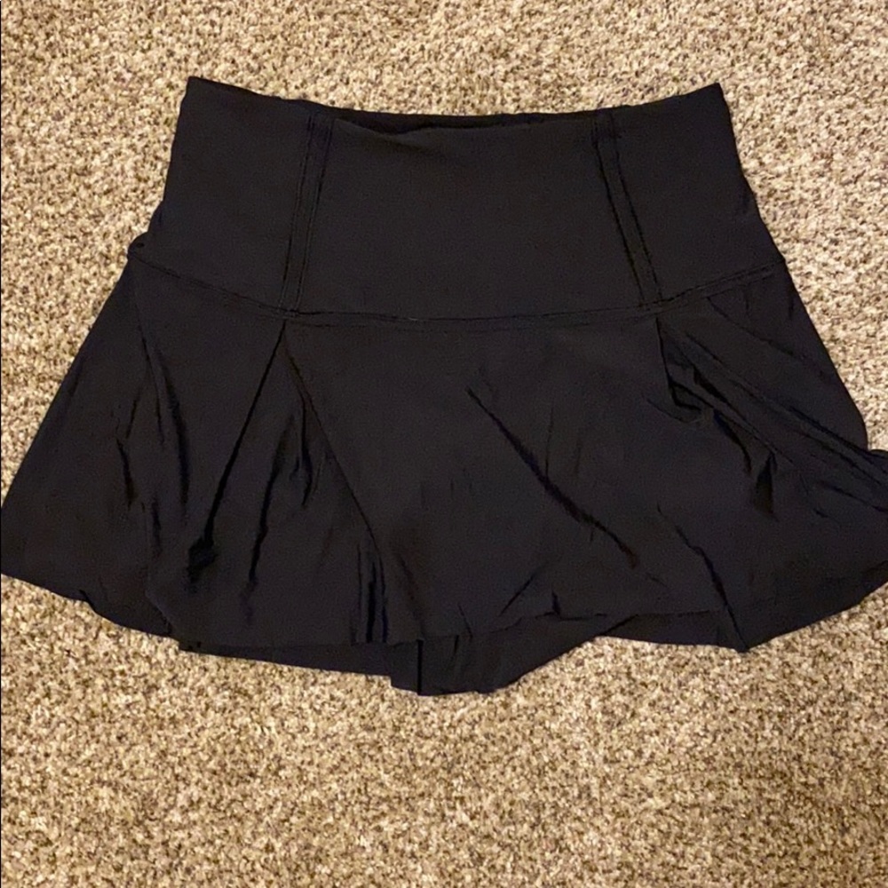 Black Lululemon skirt